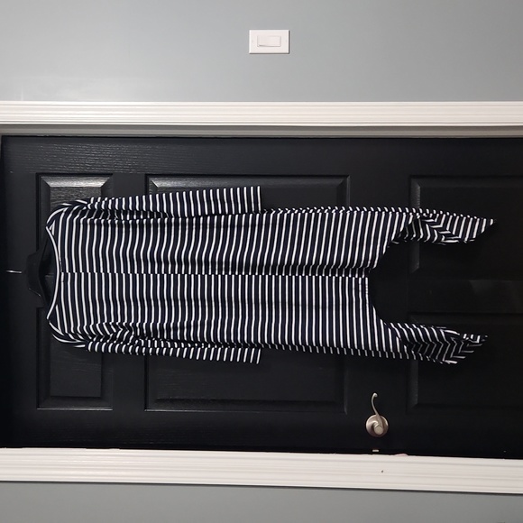 Women's duster cardigan. YOINS. size SMALL. Navy BlueWhite stripes - Picture 3 of 3